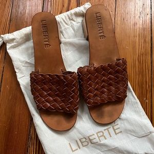 Liberté Santorini Woven Mule (Size 9)